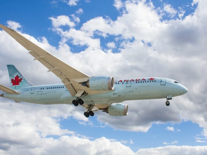 Avión Air Canadá, Viajar a Canadá